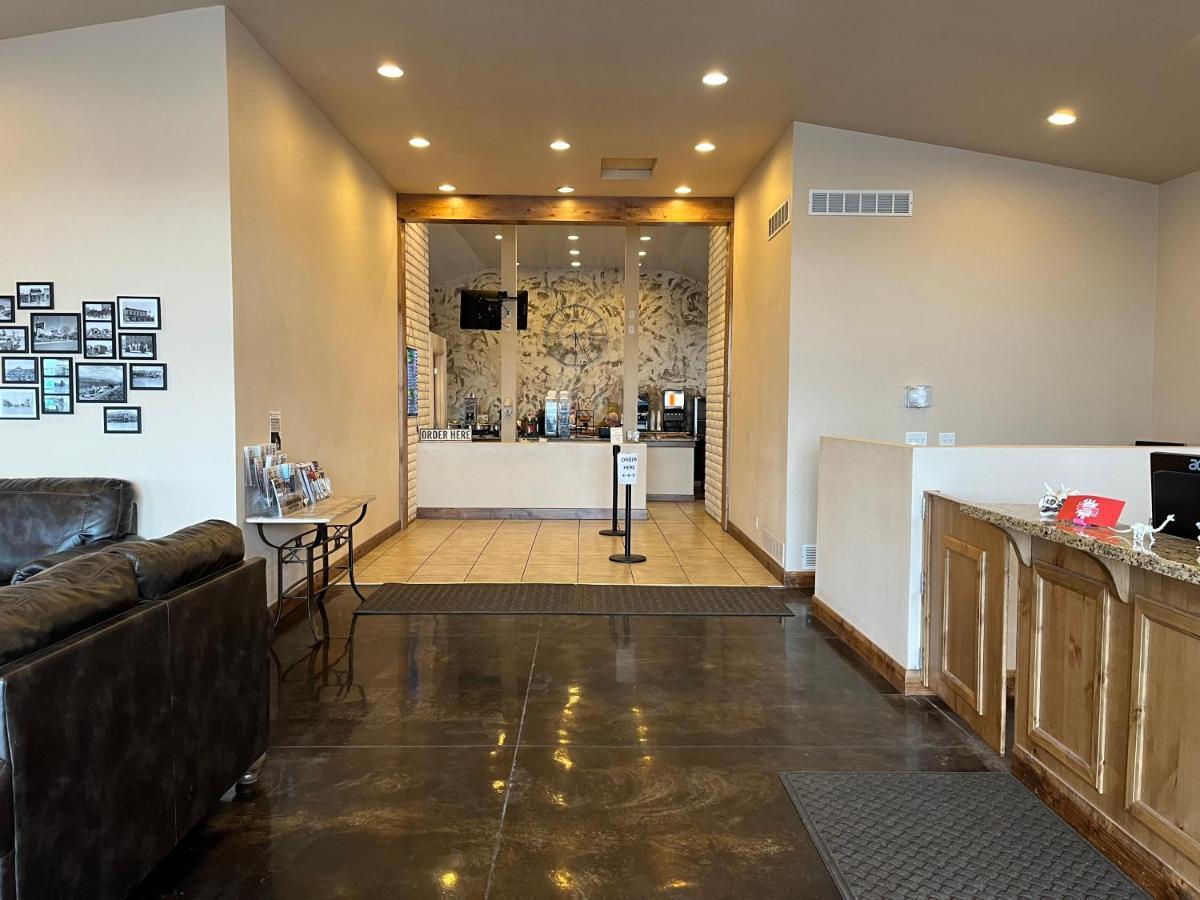 Dinosaur Inn & Suites Vernal Dış mekan fotoğraf